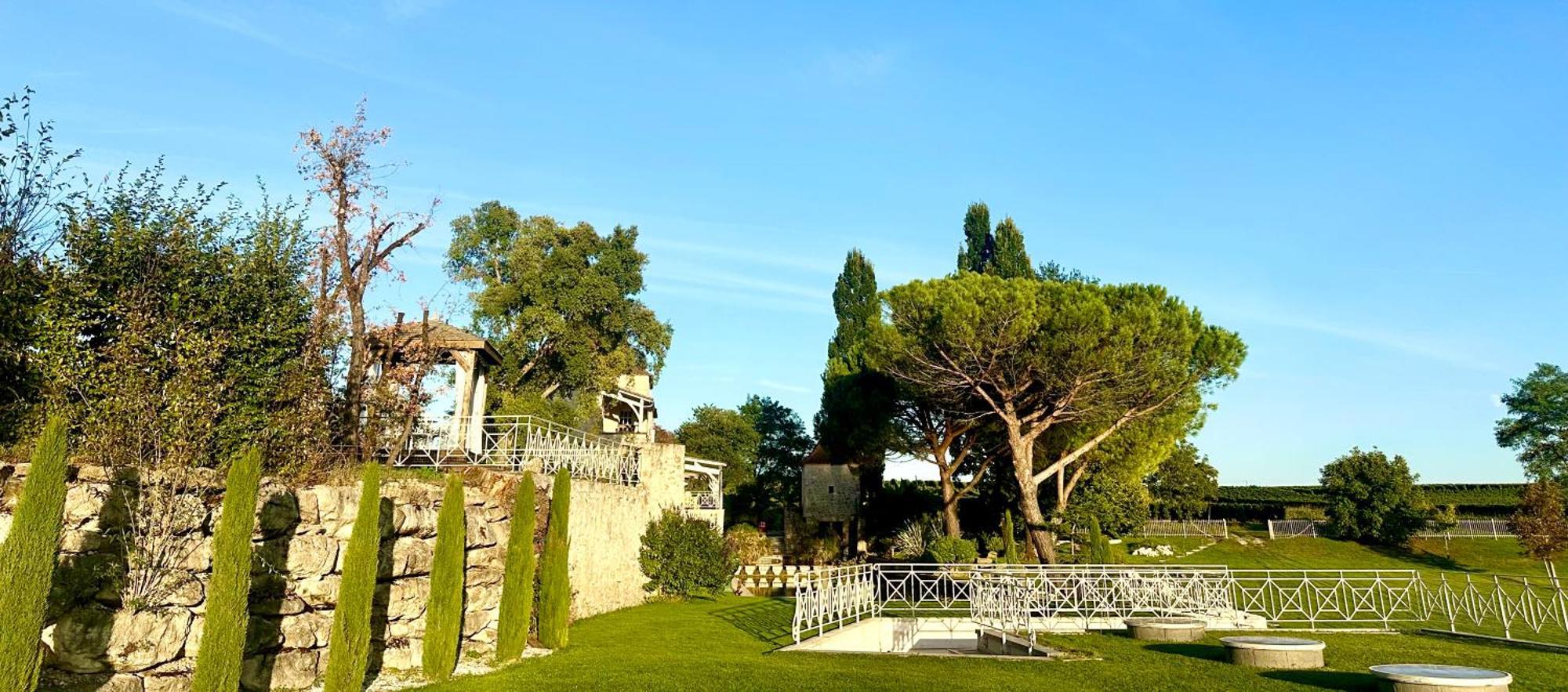 Chateau De Lafont Suites Saint-Vivien  Exterior foto
